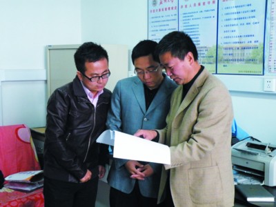 梁國正:“低調教授”創出一流覆銅板